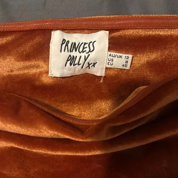 ✨ Princess Polly Velvety Tube Top – Size 8 (US) ✨ - Picture 3 of 4